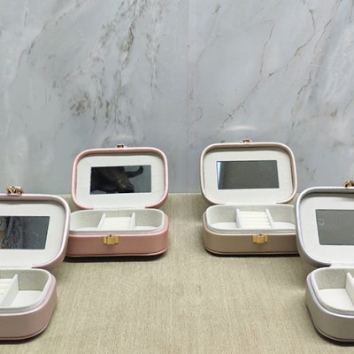 15x15 cm Makyaj Ve Takı Kutusu 