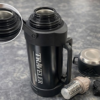 1600 ml Bardaklı Çift Katmanlı Vakumlu Paslanmaz Çelik Termos 