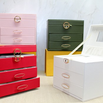 17x20 cm Deri Kaplamalı Makyaj Ve Takı Kutusu 