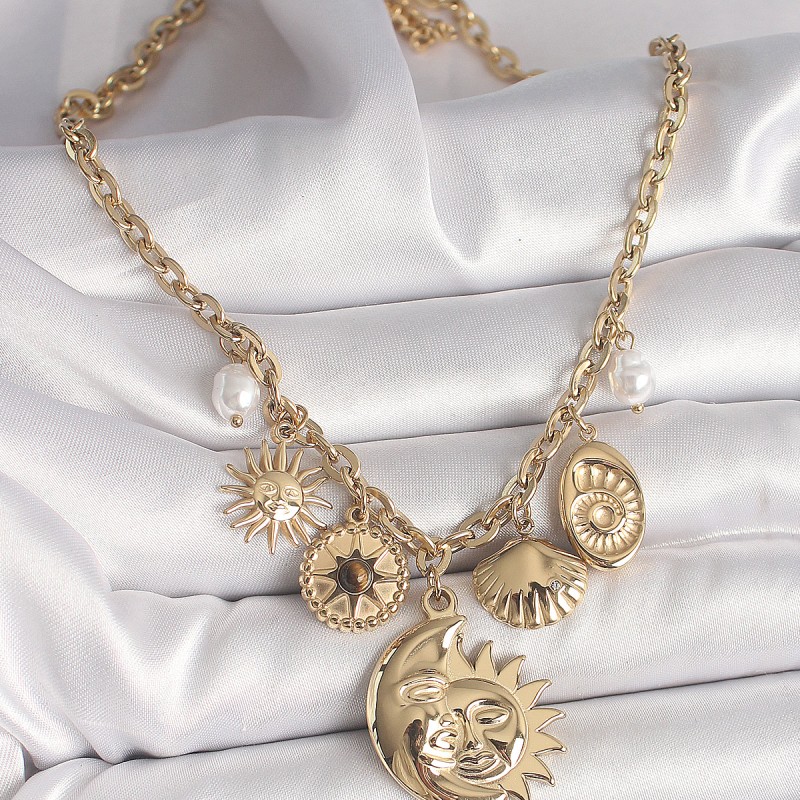 316L Çelik Gold Renk Ay Güneş Figür Deniz Kabuğu Detay Kadın Kolye