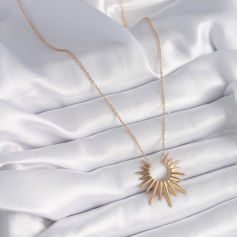 316L Çelik Gold Renk Güneş Model Kadın Kolye