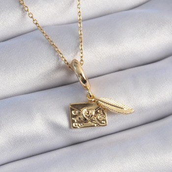 316L Çelik Gold Renk Kalp Detay Mektup Figür Charm Model Kadın Kolye