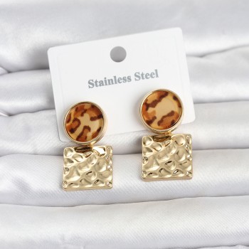 316L Çelik Gold Renk Leopar Desenli Plaka Model Kadın Küpe