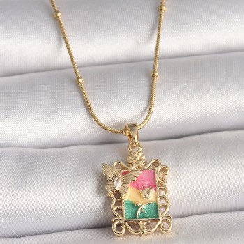 316L Çelik Gold Renk Renkli Zirkon Taşlı Kelebek İşlemeli Portre Model Kadın Kolye