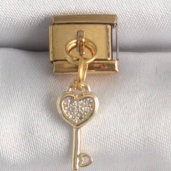 316L Çelik Gold Renk Sallantı Zirkon Taşlı Kalpli Anahtar Model Nomination Charm