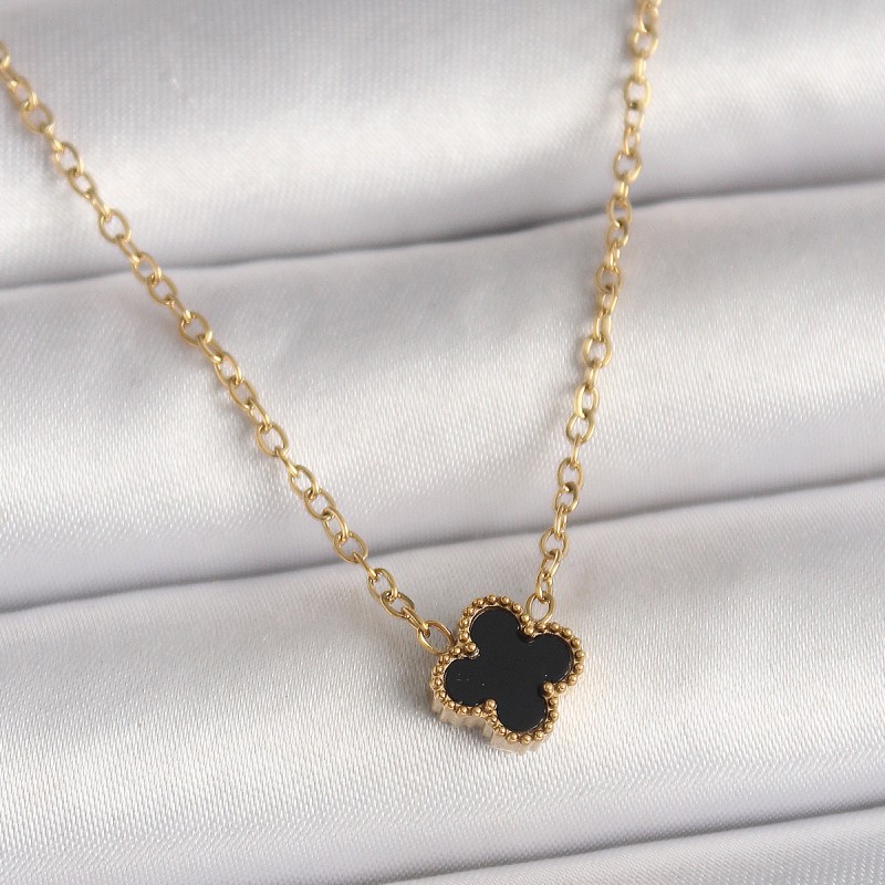 316L Çelik Gold Renk Siyah Yonca Model Kadın Kolye