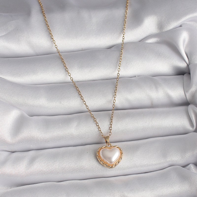316L Çelik Gold Renk Zincir 3D İnci Kalp Model Kadın Kolye