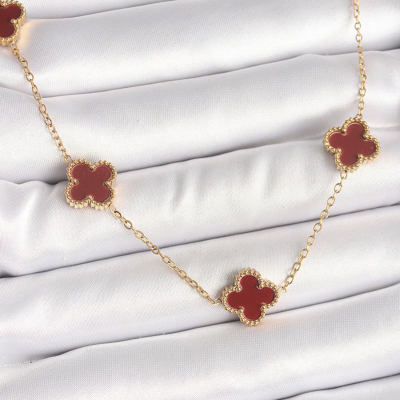 316L Çelik Gold Renk Zincir Bordo Yonca Model Kadın Kolye