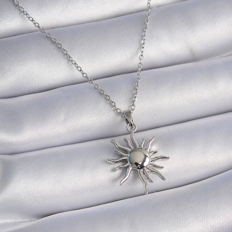 316L Çelik Gold Renk Zincir Güneş Figür Kadın Kolye