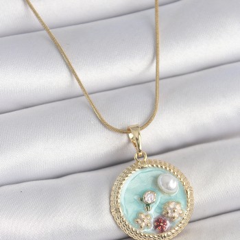 316L Çelik Gold Renk Zincir Mavi Mineli İnci Çiçek İşlemeli Zirkon Taş Detaylı Madalyon Model Kadın Kolye