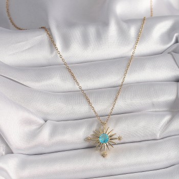 316L Çelik Gold Renk Zincir Mavi Taş Detaylı Kuzey Yıldız Model Kadın Kolye