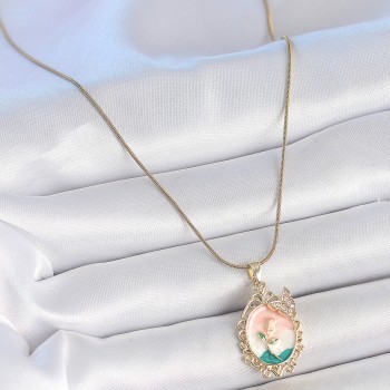 316L Çelik Gold Renk Zincir Mix Çiçek İşlemeli Zirkon Taş Detaylı Portre Model Kadın Kolye