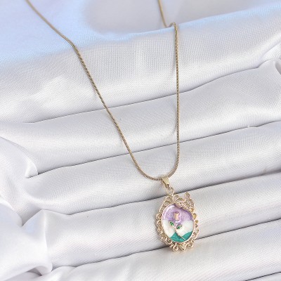 316L Çelik Gold Renk Zincir Mix Mineli Çiçek İşlemeli Zirkon Taş Detaylı Portre Model Kadın Kolye