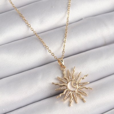 316L Çelik Gold Renk Zincir Renkli Zirkon Taşlı Sedefli Ay İşleme Detay Kadın Kolye