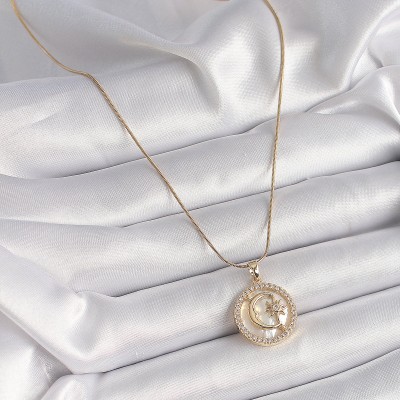 316L Çelik Gold Renk Zincir Zirkon Taş Detaylı Beyaz Sedefli Ay Yıldız Model Kadın Kolye