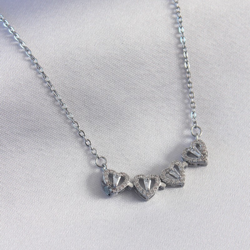 316L Çelik Gümüş Renk Açılır Yonca Model Kadın Kolye