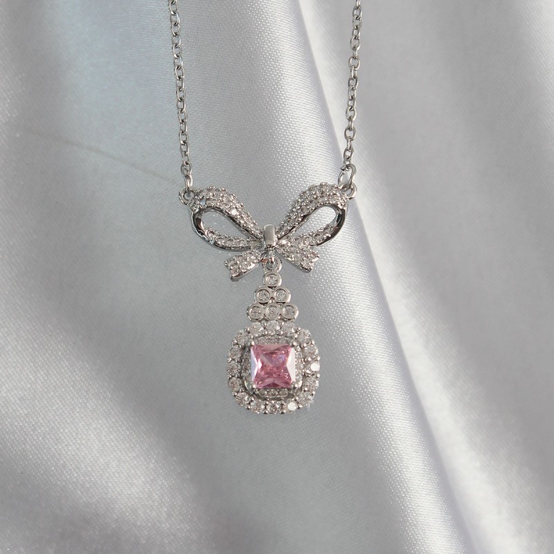 316L Çelik Gümüş Renk Fiyonk Detay Pembe Zirkon Taşlı Tektaş Kolye