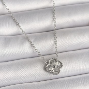 316L Çelik Gümüş Renk İşleme Detaylı Yonca Model Kadın Kolye