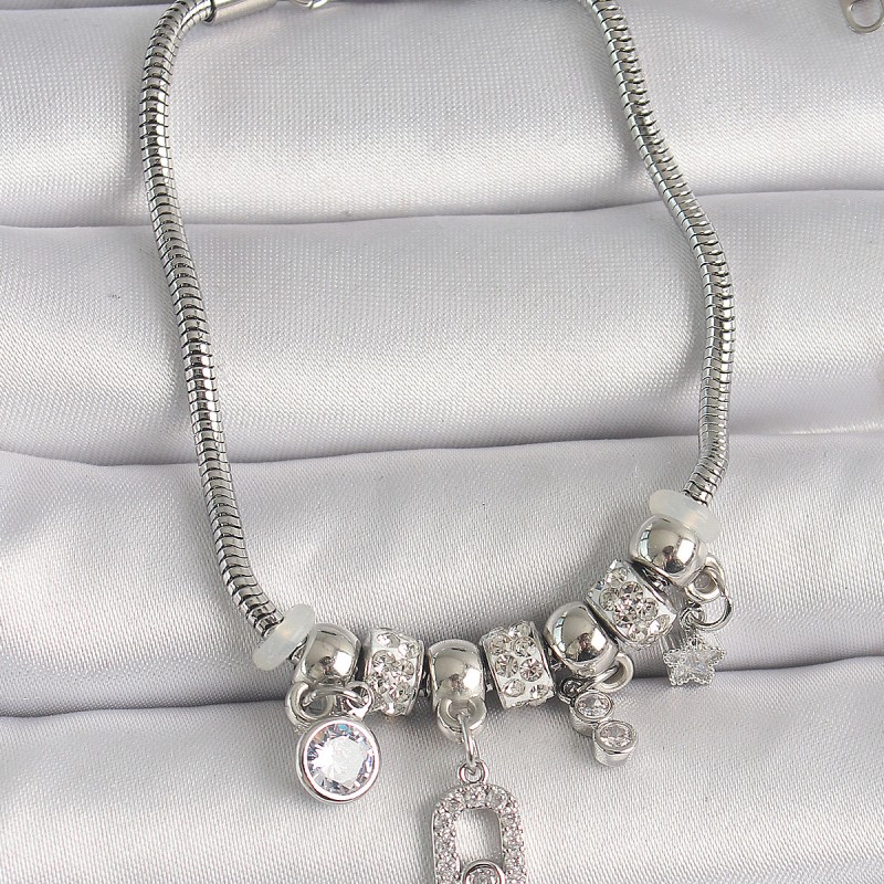 316L Çelik Gümüş Renk Zincir Sallantı Zirkon Taşlı Messika Figür Yıldız Detay Kadın Bileklik