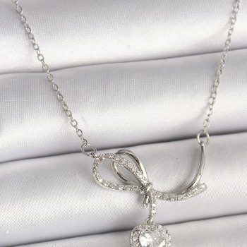 316L Çelik Gümüş Renk Zincir Zirkon Taşlı Düğüm Sallantı Kalp Figür Kadın Kolye