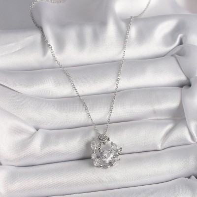 316L Çelik Gümüş Renk Zincir Zirkon Taşlı Kalp Figür Gül Detay Kadın Kolye