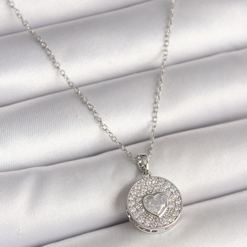 316L Çelik Gümüş Renk Zincir Zirkon Taşlı Kalp İşlemeli Madalyon Model Kadın Kolye