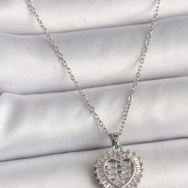 316L Çelik Gümüş Renk Zincir Zirkon Taşlı Kalp Model Kadın Kolye