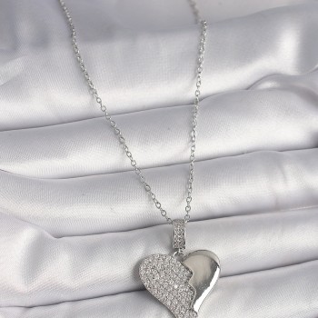 316L Çelik Gümüş Renk Zincir Zirkon Taşlı Kırık Kalp Model Kadın Kolye