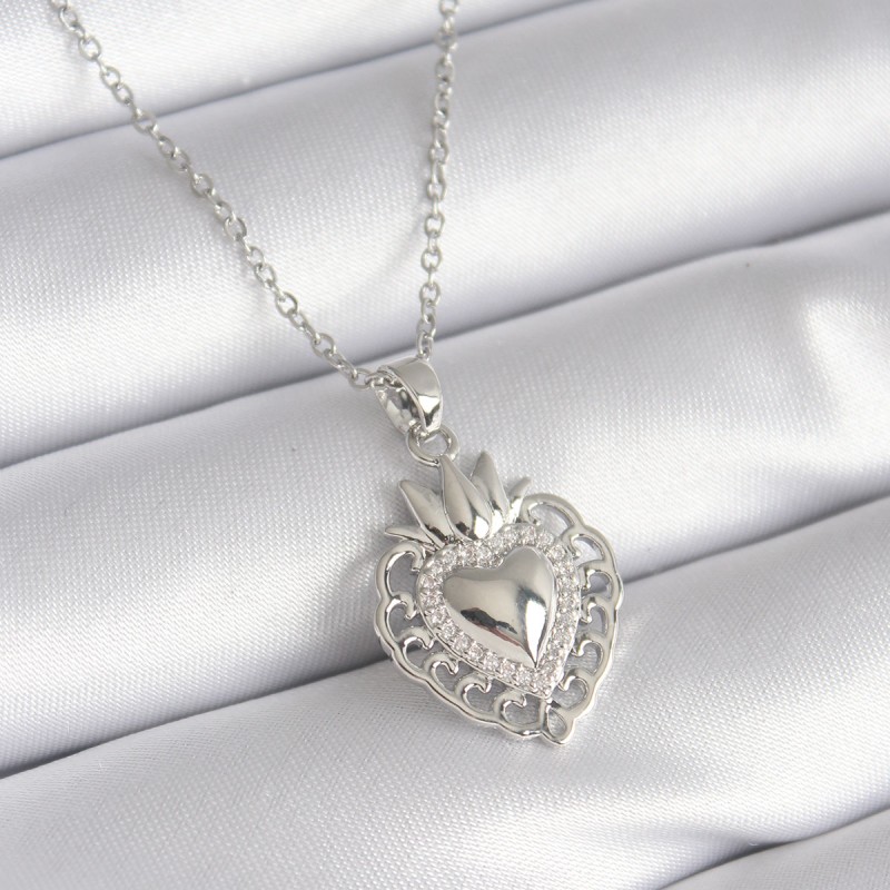 316L Çelik Gümüş Renk Zirkon Taş Detay Taç Kalp Model Kadın Kolye