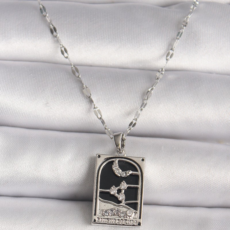 316L Çelik Gümüş Renk Zirkon Taşlı Ay Figürlü Taror Model Kadın Kolye