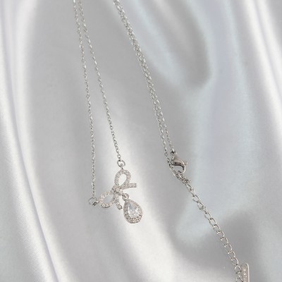 316L Çelik Gümüş Renk Zirkon Taşlı Fiyonk Detay Damla Kolye