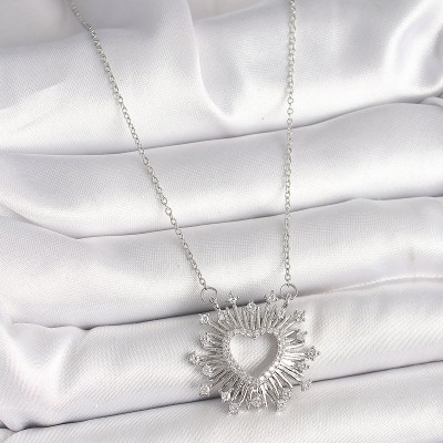 316L Çelik Gümüş Renk Zirkon Taşlı Kalp Model Kadın Kolye