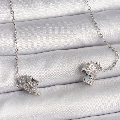 316L Çelik Gümüş Renk Zirkon Taşlı Mıknatıslı Kalp Model Kadın Kolye