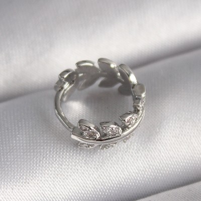 316L Çelik Gümüş Renk Zirkon Taşlı Yaprak Model Tragus Piercing