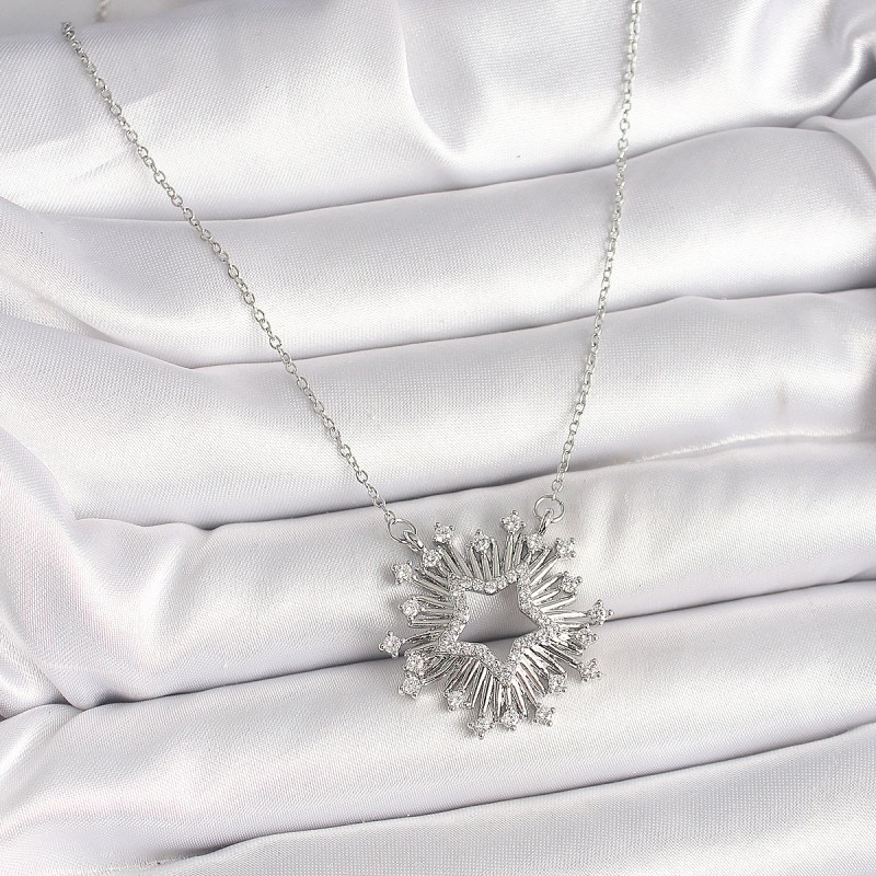 316L Çelik Gümüş Renk Zirkon Taşlı Yıldız Model Kadın Kolye