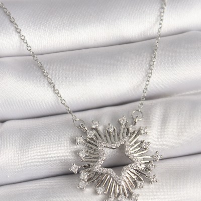 316L Çelik Gümüş Renk Zirkon Taşlı Yıldız Model Kadın Kolye