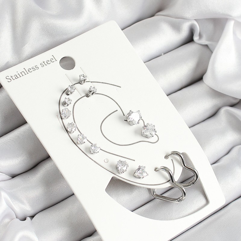 316L Çelik Kalp Figürlü Ve Zirkon Taşlı Gümüş Renk 7'li Çift Kadın Küpe Set