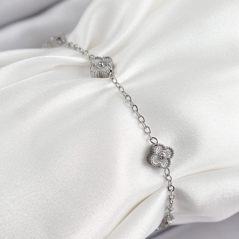 316L Çelik Yonca Model Gümüş Renk Kadın Bileklik