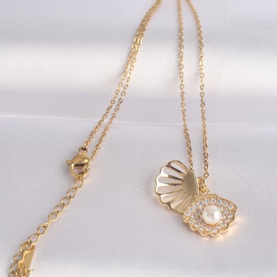 316L Çelik Zincir Altın Renk Zirkon Taşlı İnci Detay İstiridye Kolye