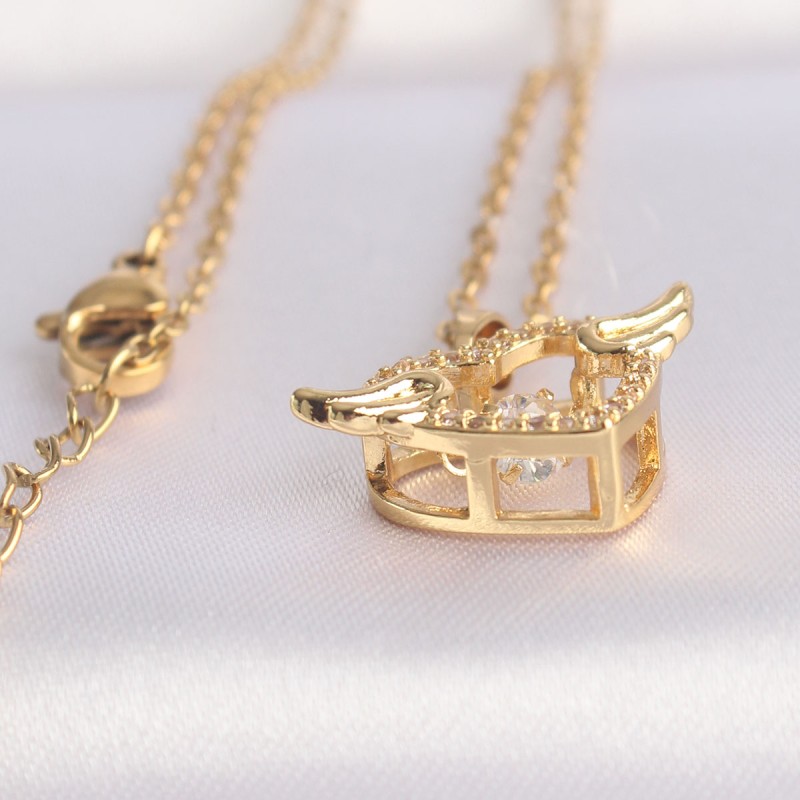 316L Çelik Zincir Altın Renk Zirkon Taşlı Kanatlı Kalp Kolye