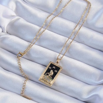 316L Çelik Zincir Altın Renk Zirkon Taşlı Siyah Mineli Kız Figürlü Tarot Kolye