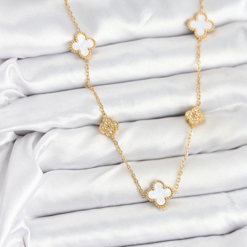 316L Çelik Zincir Gold Renk Beyaz ve Zirkon Taşlı Yonca Kadın Kolye