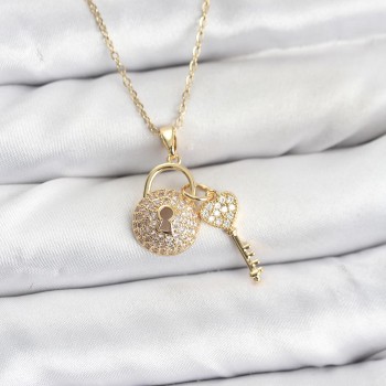 316L Çelik Zincir Gold Renk Kilit Anahtar Model Zirkon Taşlı Kadın Kolye