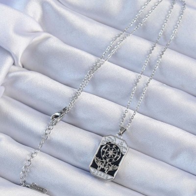 316L Çelik Zincir Gümüş Renk İşlemeli Siyah Mineli Tarot Kolye