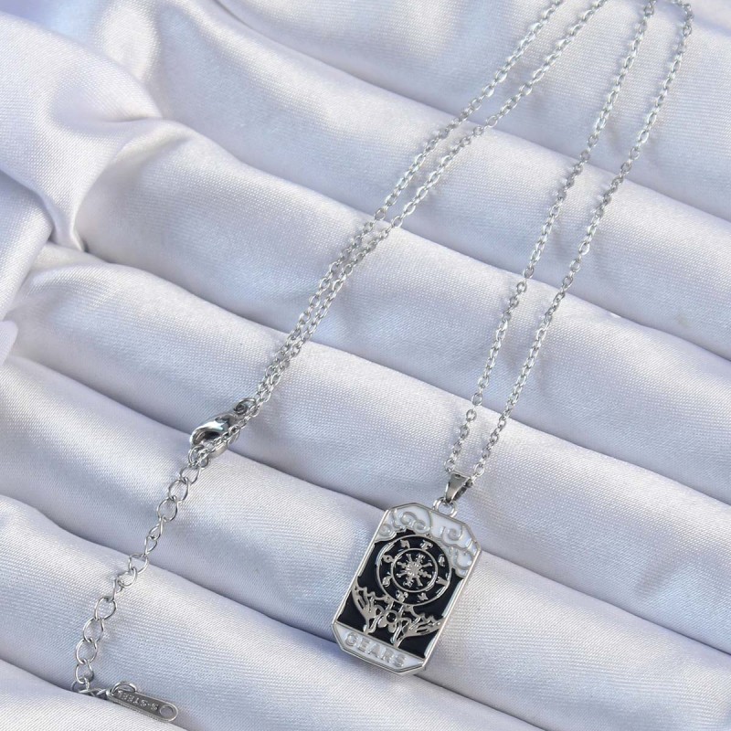 316L Çelik Zincir Gümüş Renk İşlemeli Siyah Mineli Tarot Kolye