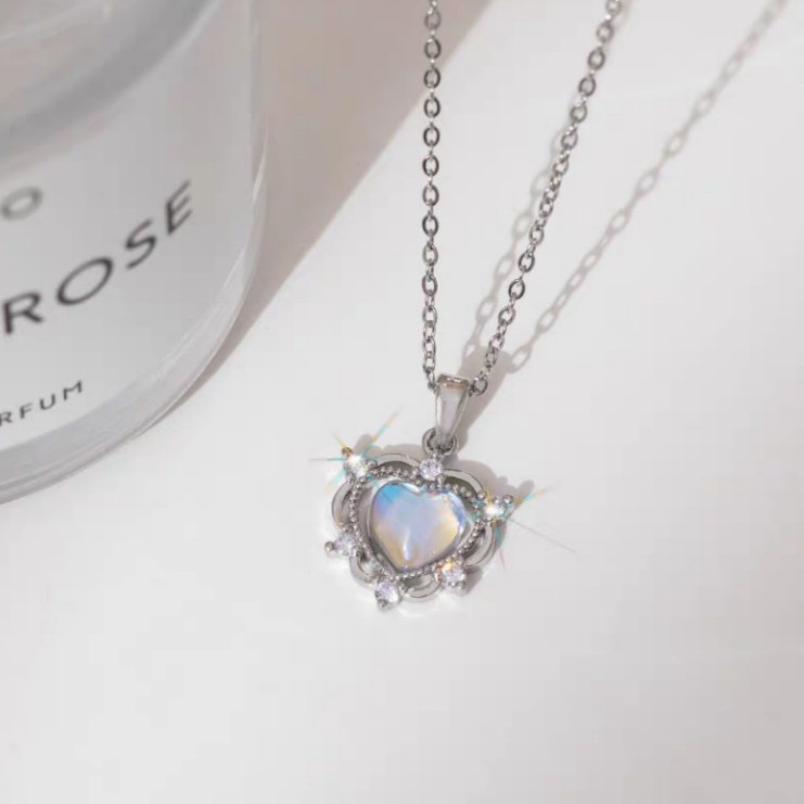 316L Çelik Zincir Gümüş Renk Kalp Model Kadın Kolye