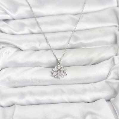 316L Çelik Zincir Gümüş Renk Lotus Model Zirkon Taşlı Kadın Kolye