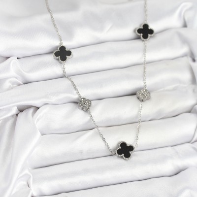 316L Çelik Zincir Gümüş Renk Siyah ve Zirkon Taşlı Yonca Kadın Kolye