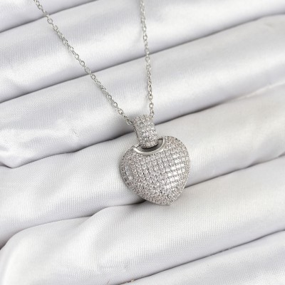 316L Çelik Zincir Gümüş Renk Zirkon Taşlı Kalpli Kadın Kolye