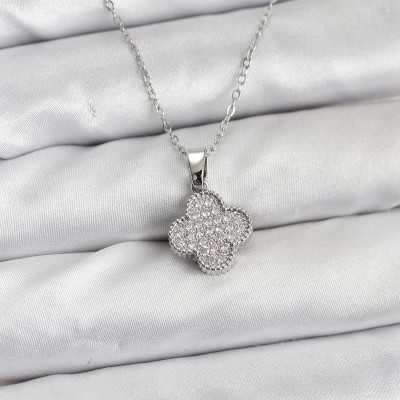 316L Çelik Zincir Gümüş Renk Zirkon Taşlı Yonca Model Kadın Kolye